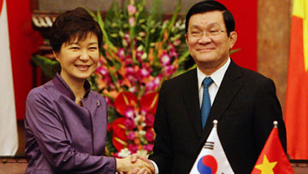 Concluye visita oficial de presidenta surcoreana a Vietnam