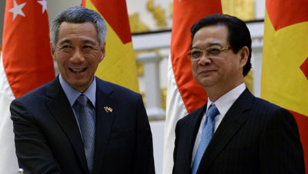 Prosiguen actividades del Premier singapurense en visita oficial a Vietnam