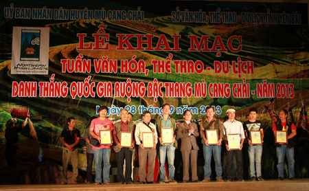 Inauguran Semana de cultura, deporte y turismo Mu Cang Chai 2013