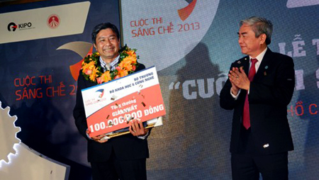 Entregan premios en honor de inventores nacionales