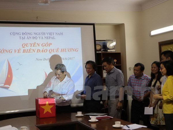 Vietnamitas en la India y Nepal miran hacia el mar y las islas de la Patria