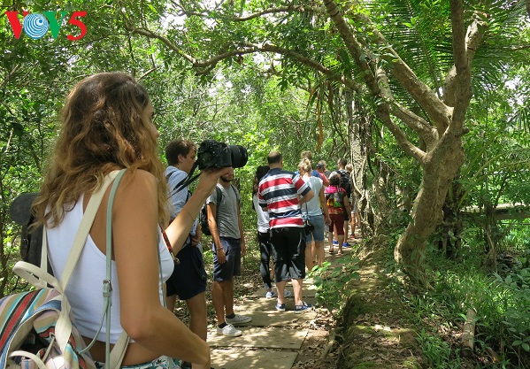 Habitantes de la isla de Thoi Son desarrollan el ecoturismo