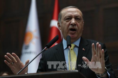 Turquía considera “preocupante” la decisión de suspender la emisión de visados de Estados Unidos