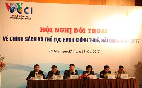 La reforma de las políticas fiscales y aduaneras mejora el entorno empresarial en Vietnam