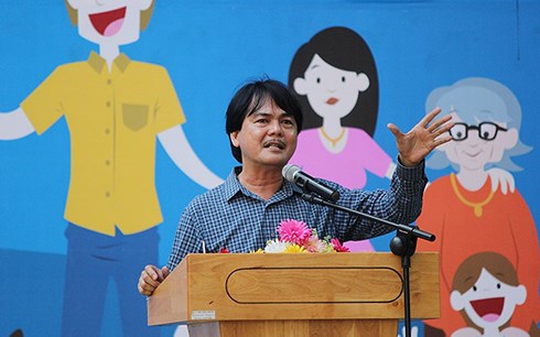 Huynh Thanh Phu, influyente director de una escuela secundaria