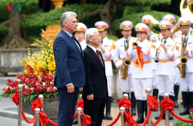 Presidente cubano Miguel Díaz-Canel inicia su primera visita a Vietnam