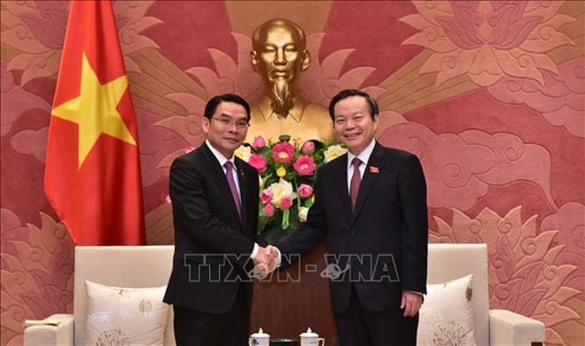 Parlamentos de Vietnam y Laos promueven medidas para estrechar lazos bilaterales