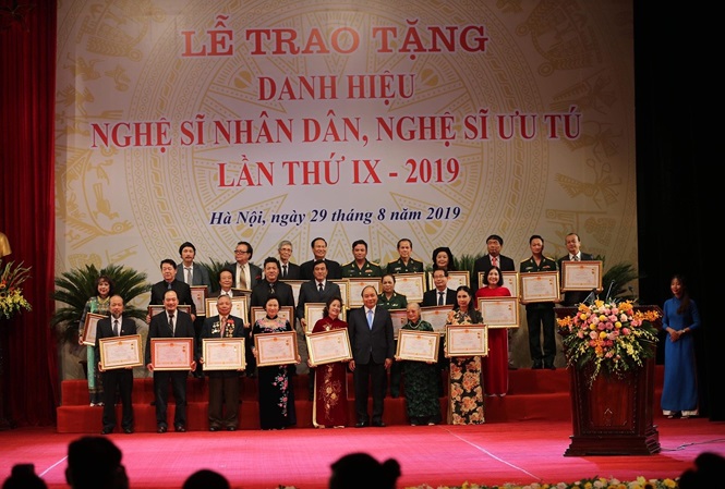 Valoran contribución de los artistas nacionales