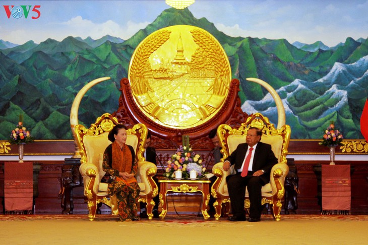 Presidenta del Parlamento de Vietnam concluye visita a Laos