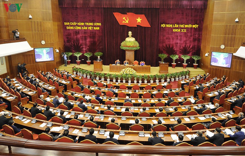 Partido Comunista de Vietnam analiza informe sobre proceso de transición hacia socialismo