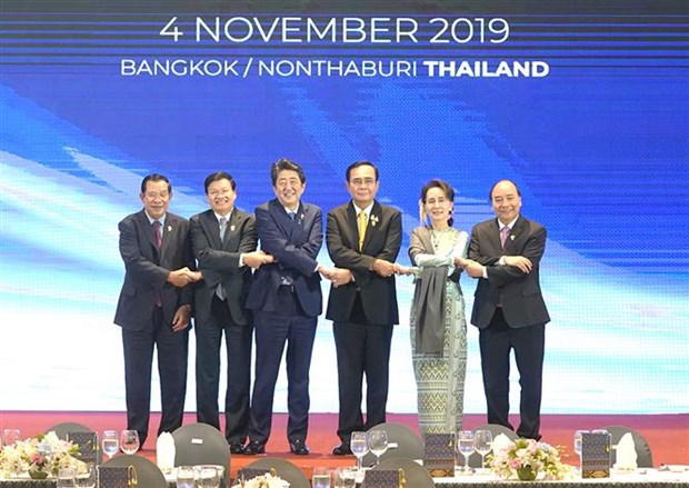 Premier vietnamita asiste a XI Cumbre Mekong-Japón