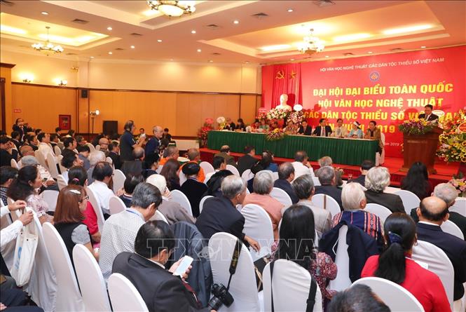 Celebran VI Congreso Nacional de Asociación de Literatura y Arte de Minorías Étnicas de Vietnam