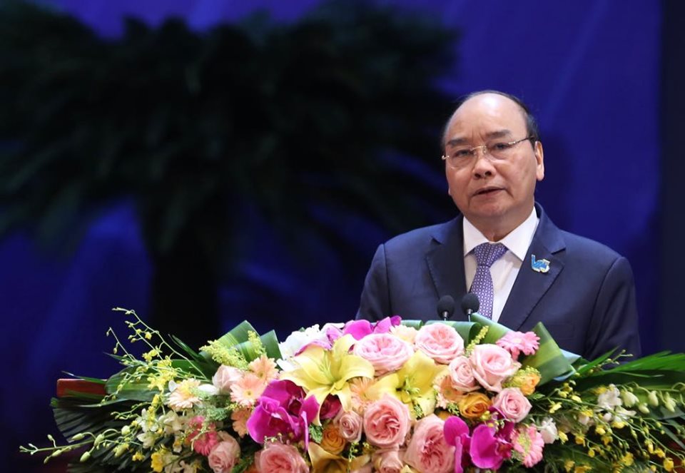 Primer ministro dialoga con jóvenes vietnamitas