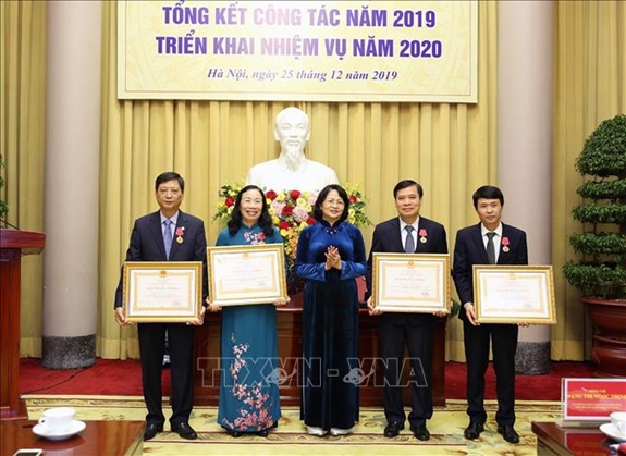 Revisan trabajos de Oficina de Presidencia de Vietnam en 2019