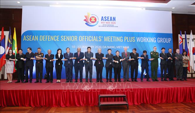 Senadores estadounidenses felicitan a Vietnam por asunción de presidencia de Asean