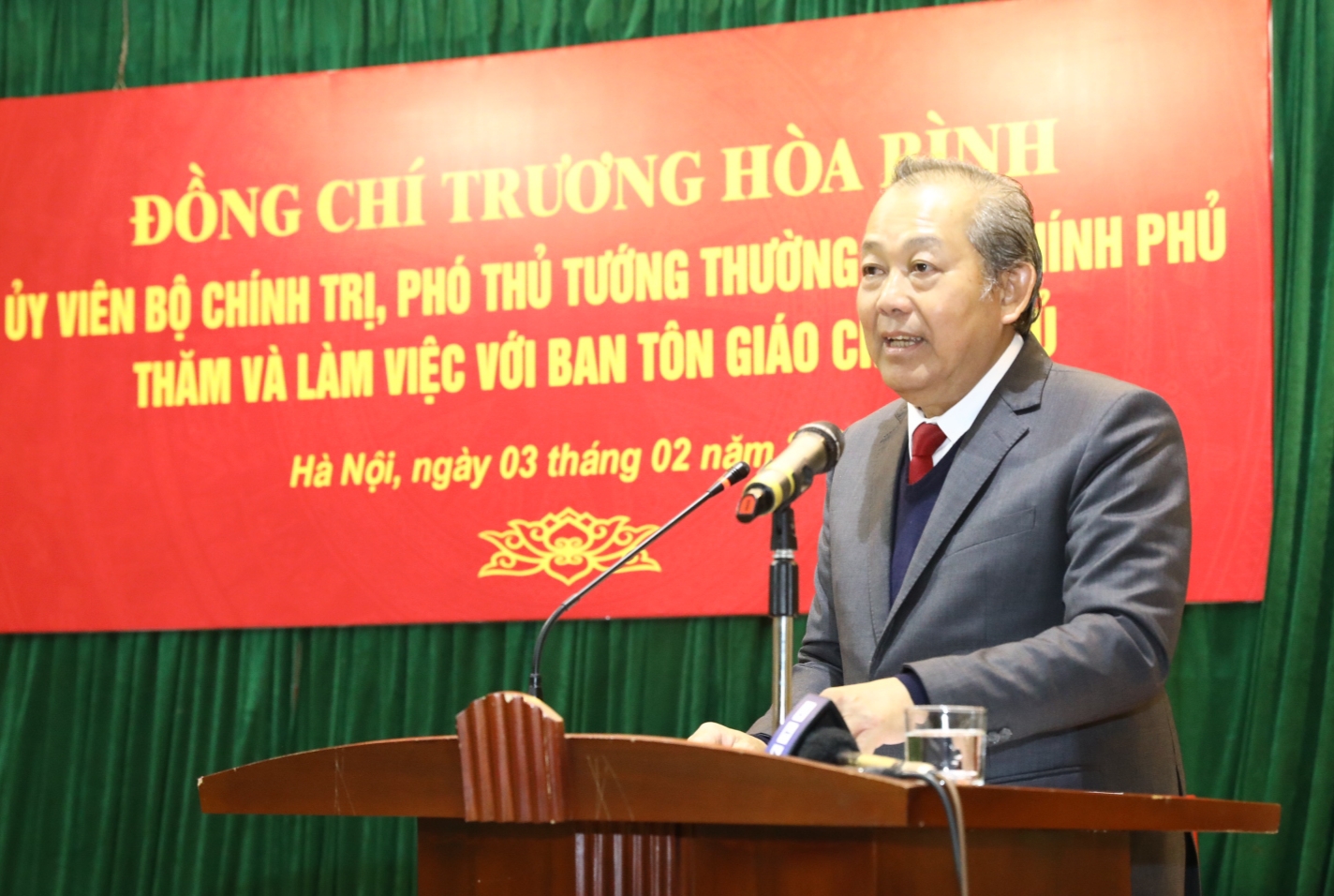 Vicepremier vietnamita urge prevenir el abuso religioso
