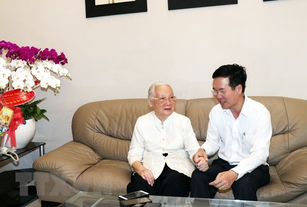 Dirigente partidista felicita a ex viceministra de Salud Pública por el Día Nacional del Médico