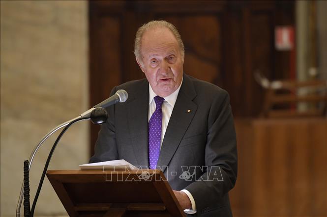 Don Juan Carlos decide abandonar de España tras investigación judicial de corrupción