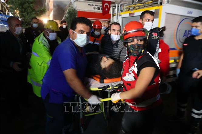 Terremoto en Turquía y Grecia deja graves daños