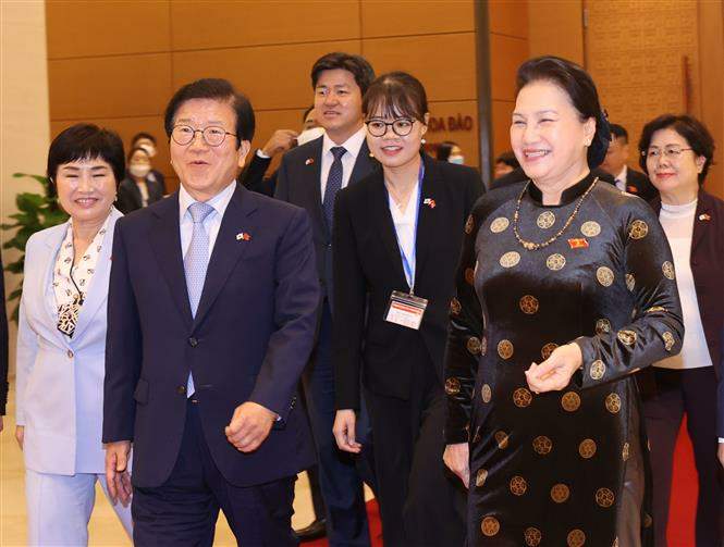 Presidente del Parlamento de Corea del Sur concluye su visita a Vietnam