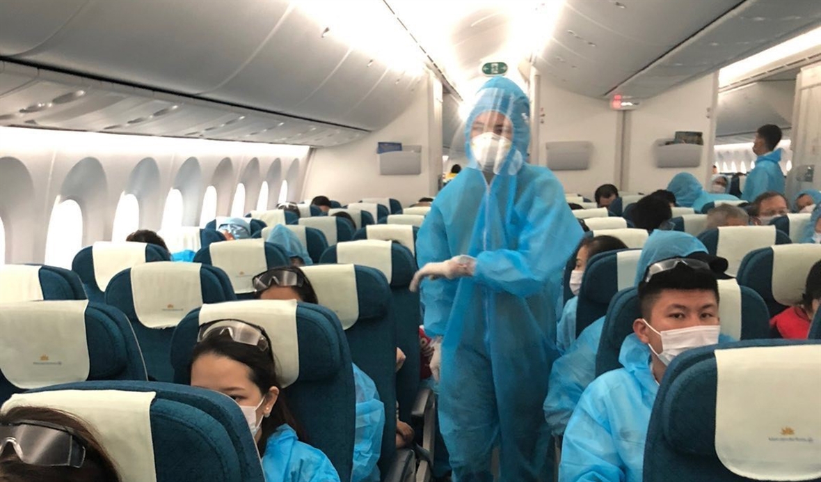 Retornan al país 350 vietnamitas varados en Angola