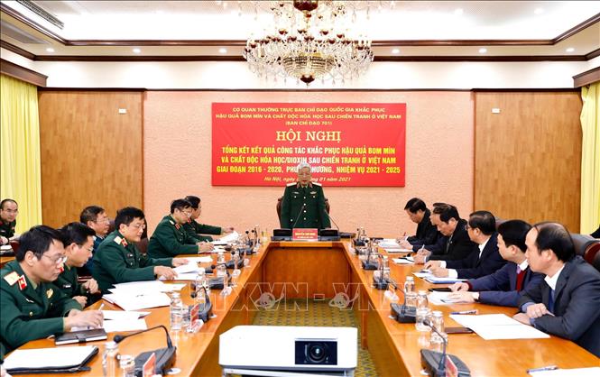 Vietnam por aliviar secuelas de bombas y minas remanentes después de la guerra