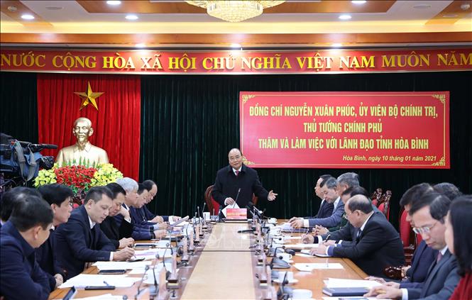 Premier vietnamita insta a Hoa Binh a optimizar potencialidades turísticas y comerciales para su desarrollo