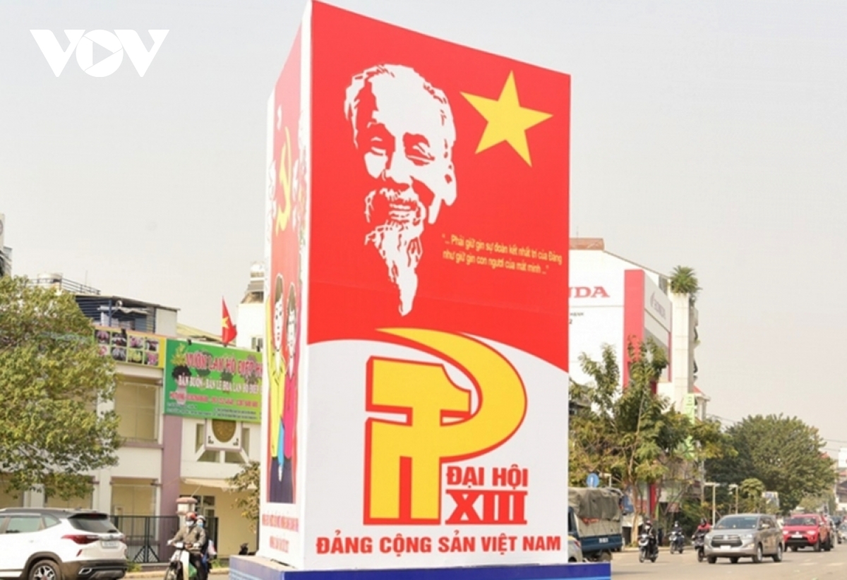 Dirigentes comunistas extranjeros felicitan al XIII Congreso del Partido de Vietnam