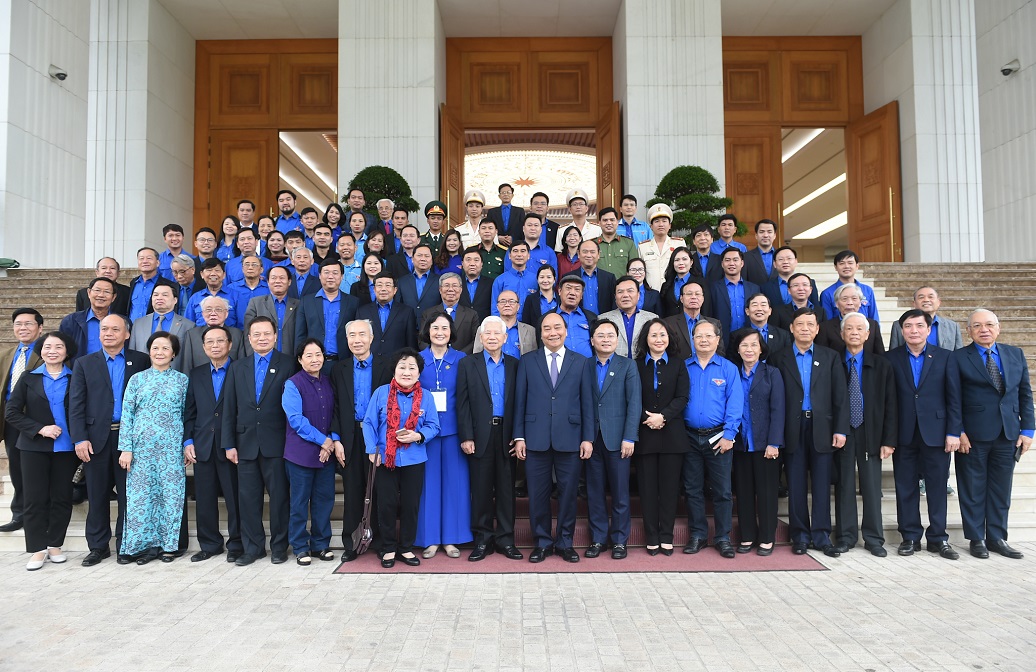 Premier vietnamita urge a promover el papel de jóvenes en el desarrollo nacional