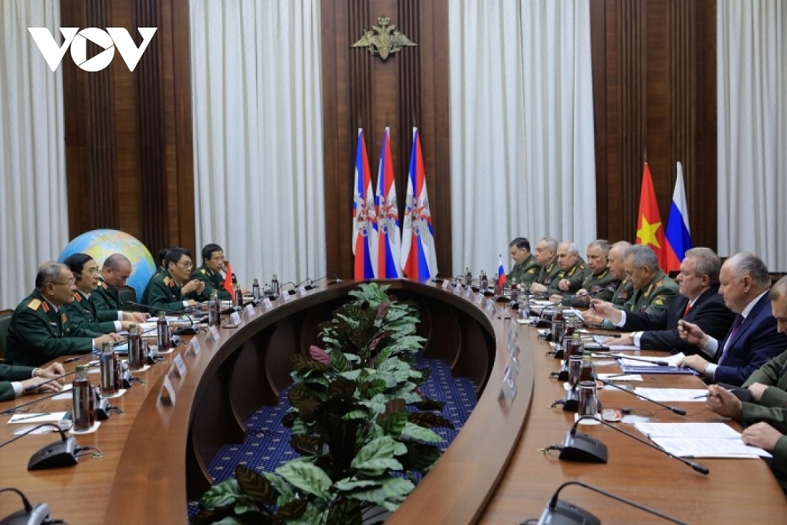 Vietnam y Rusia abogan por impulsar la cooperación en defensa