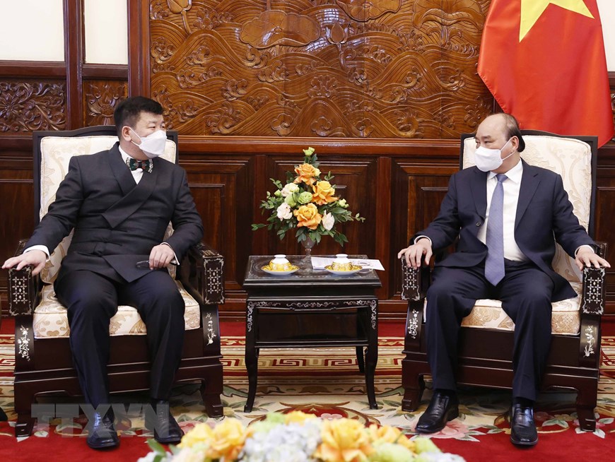 El presidente de Vietnam recibe a embajadores extranjeros