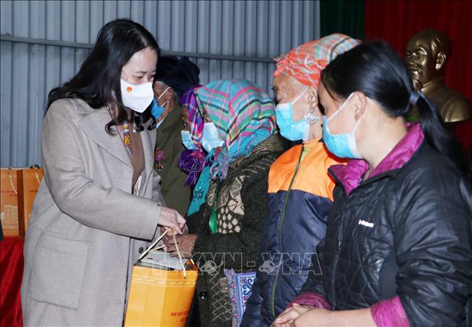 Vicepresidenta de Vietnam en su visita a la provincia de Lai Chau