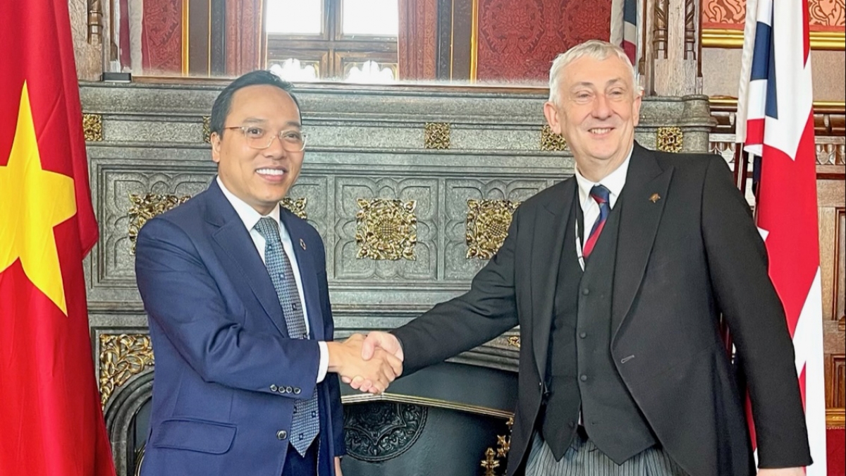 Agilizar las relaciones de amistad y asociación estratégica entre Vietnam y Reino Unido