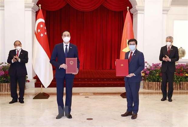 Vietnam y Singapur fortalecen el intercambio pueblo a pueblo