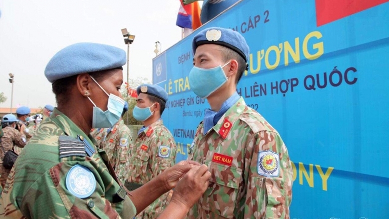ONU otorga medalla al tercer Hospital de campaña de segundo nivel de Vietnam