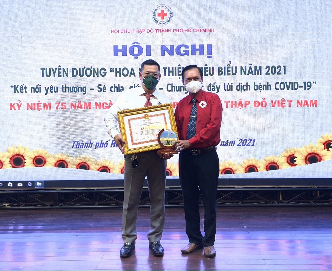El empresario Nguyen Hoang Hiep y sus actividades sociales durante la pandemia