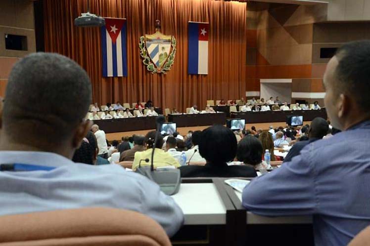 Cuba elige 470 diputados a la Asamblea Nacional del Poder Popular