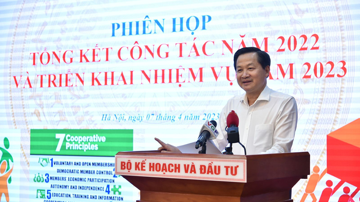 Vietnam promueve desarrollo de economía colectiva y cooperativa