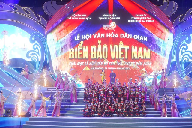 Un festival sobre la cultura folclórica de las zonas costeras e insulares de Vietnam