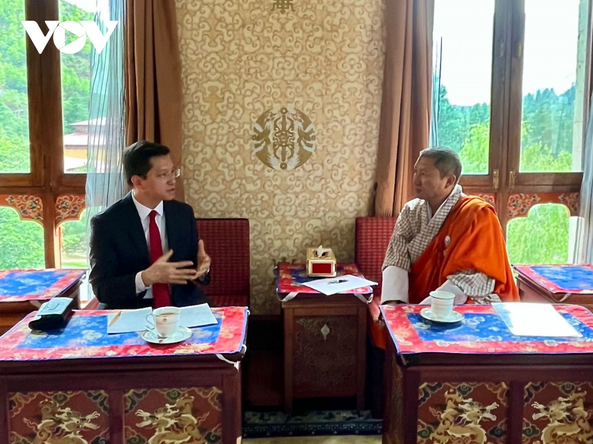 Bután aspira a fortalecer la cooperación multifacética con Vietnam