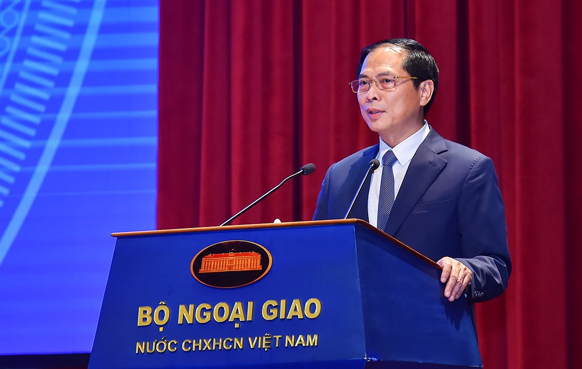 Vietnam continúa implementando de manera efectiva su política exterior