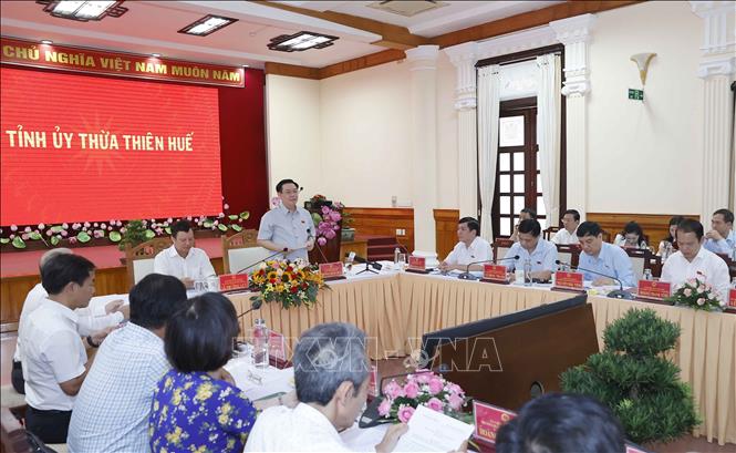 Máximo dirigente legislativo trabaja con dirigentes de Thua Thien Hue