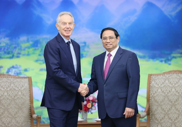 Premier vietnamita recibe al presidente del Instituto Tony Blair para el Cambio Global