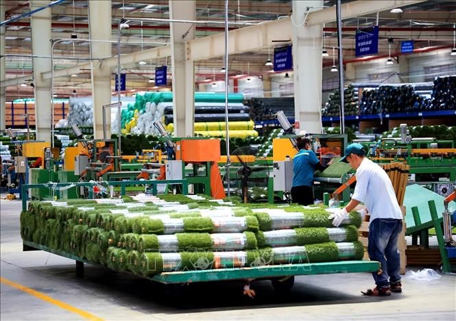 Vietnam atrae más de 16 mil millones de dólares de IED en los primeros siete meses del año
