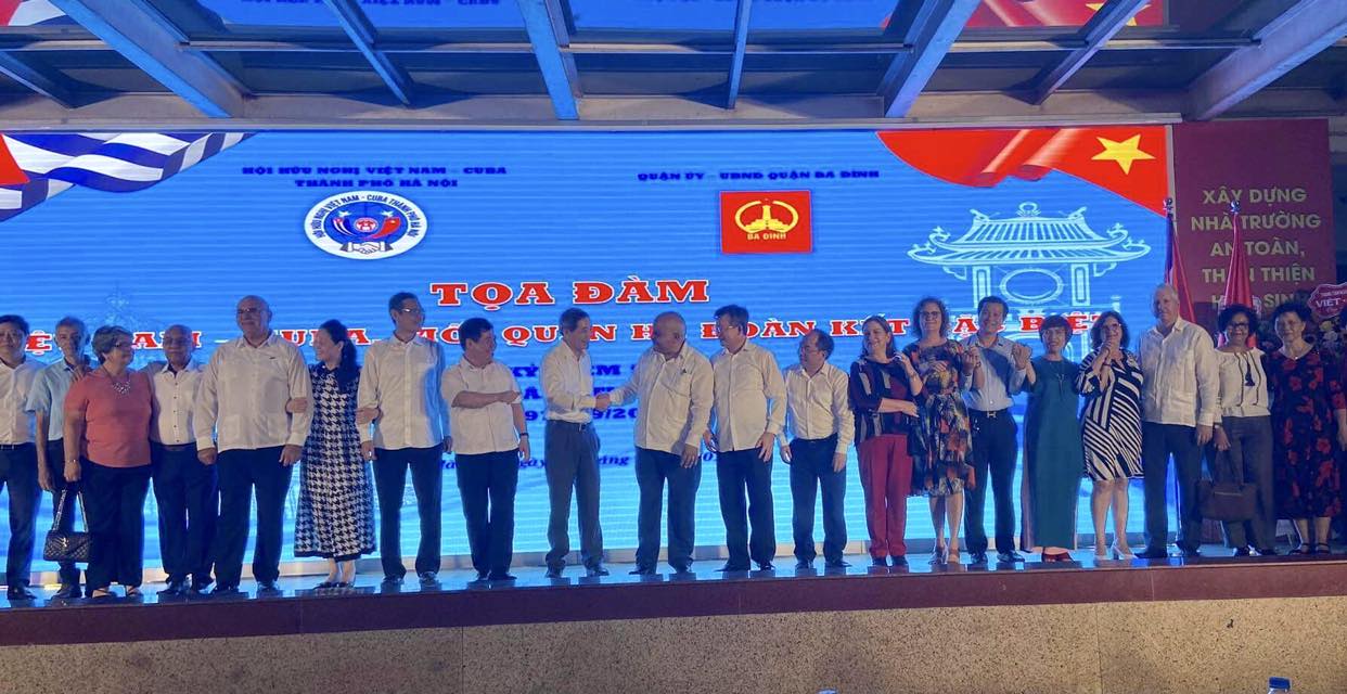 Seminario en Hanói honra la especial solidaridad fraternal Vietnam-Cuba
