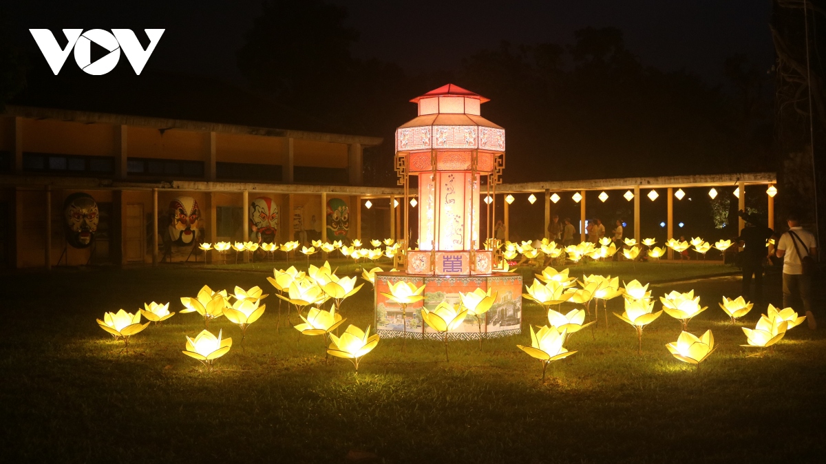Celebran en todo Vietnam el Festival del Medio Otoño para niños