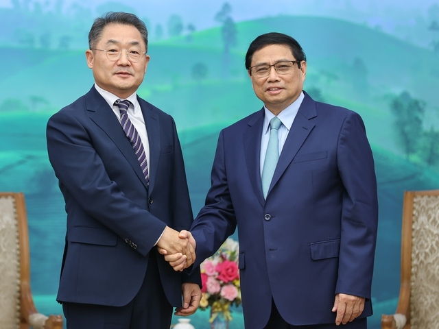 Premier vietnamita recibe al vicepresidente y director general del Grupo Tecnológico Amkor