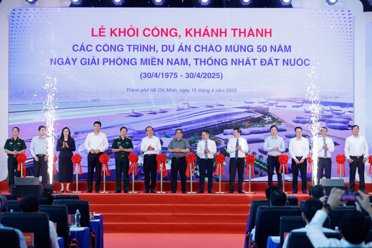 Vietnam inaugura grandes obras con motivo del 50.º aniversario de la reunificación nacional