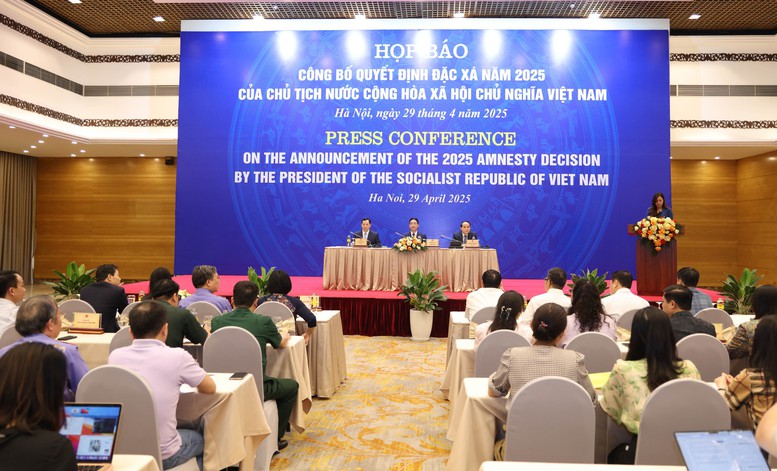 Vietnam concede amnistía a más de 8.000 reclusos con motivo de 50 años de Reunificación Nacional