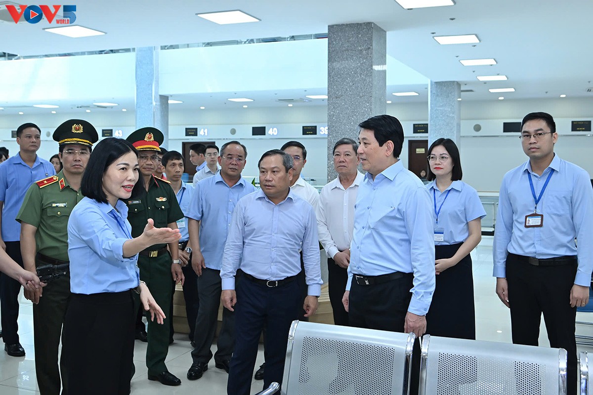 Quang Ninh debe resolver a tiempo las dificultades en la operación del nuevo aparato administrativo, dice el Presidente